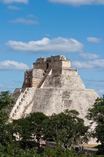 Anicent mayan pyramid