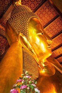 Reclining Buddha face. Wat Pho