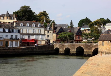 Auray