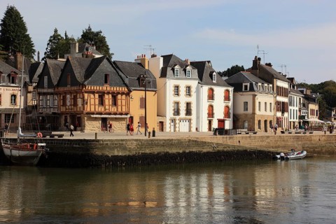 Auray