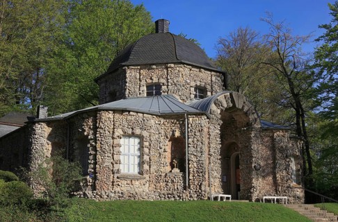 The Oriental building in Sanspareil