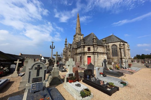 Saint Derrien Church