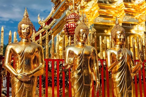 Gold Buddha statues in Wat Phra That Doi Suthep