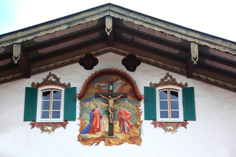 Lueftlmalerei on the building of the Hotel Alte Post