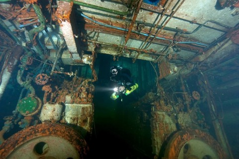 Tech diver in wreck
