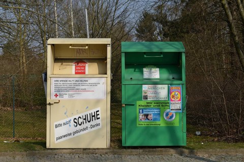 Old clothes container