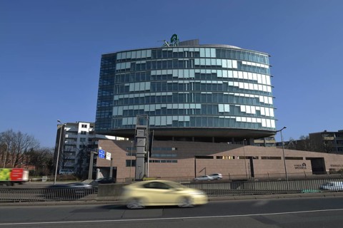 Office building at Halensee