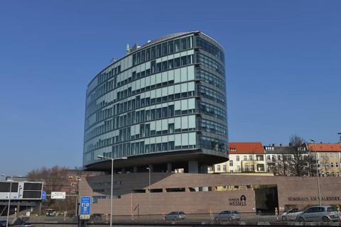 Office building at Halensee