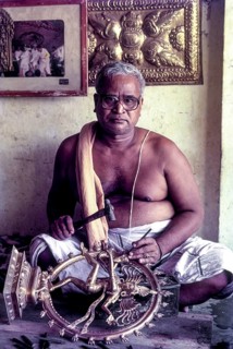 Arunajadeswara sthapathi making bronze Natarajar Nataraja in kumbakonam