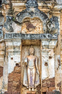 Wat Mahathat Temple Complex