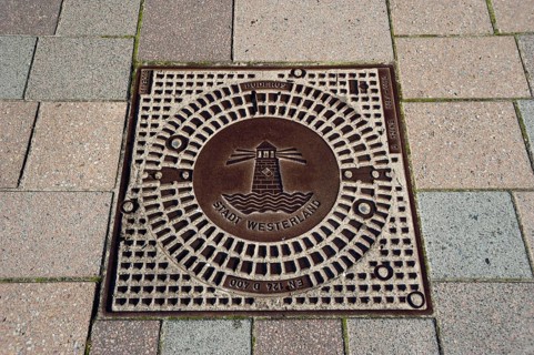 Manhole cover