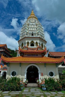 Pagoda of Ten Thousand Buddhas