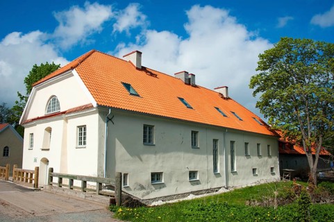 Vihula manor