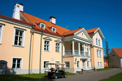 Vihula manor
