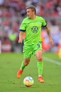 Max Kruse VfL Wolfsburg on the ball