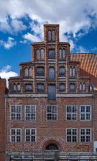 Brick house on the square Am Sande