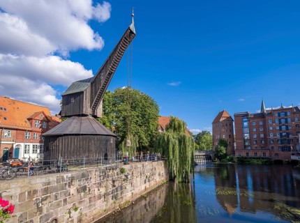 Old harbour with wooden crane from 1797