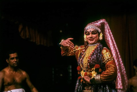 Minukku radiant character the female characters are also performed by men in Kathakali dance