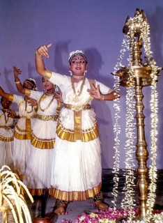 Mohiniyattam Mohiniattam