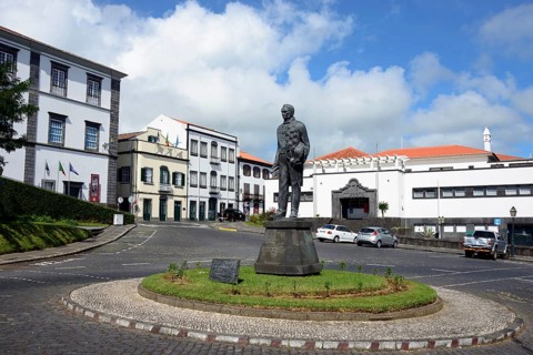 Monument to the Duque de Avila e Bolama