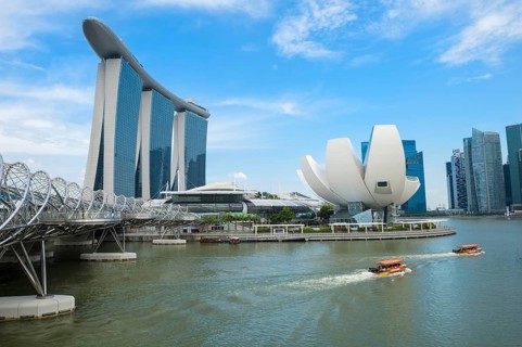 Marina Bay Sands Hotel and Science Museum