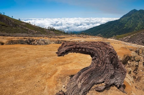 Kawah Ijen Volcanic Ridge