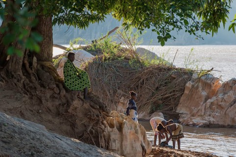 Malagasy woman on the banks of the Mananbolo River