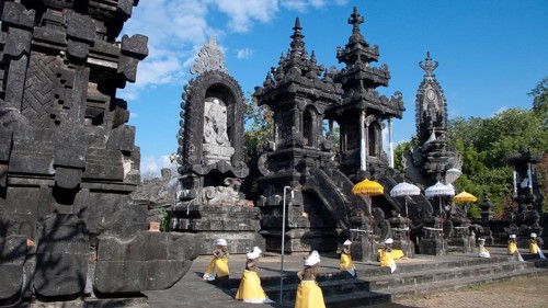 Ponjok Batu Temple