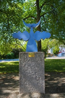 Sculpture Eichenlaeubin