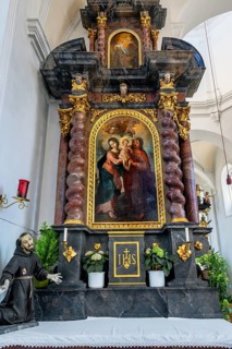 Side altar