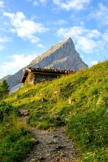 Falzalm with hiking trail