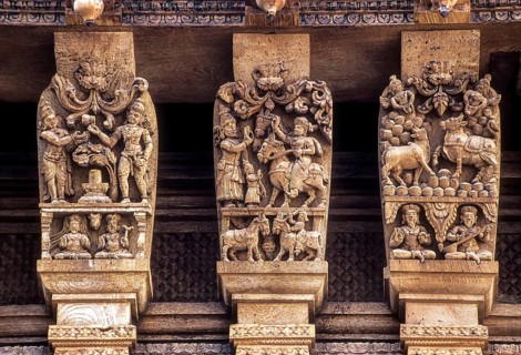 17 th century 350 years old wooden carvings in Meenakashi Sundareswarer temple's chariot at Madurai