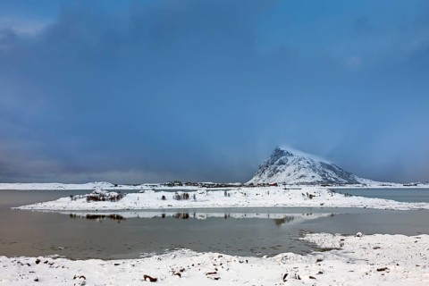 Mount Hoven in the snow in winter