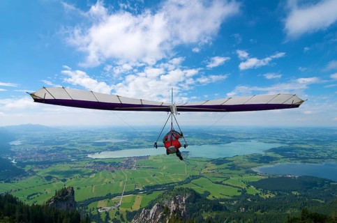 Hang glider at Tegelberg