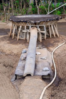 Sand filter for filtering the seawater in front of extracting sea salt
