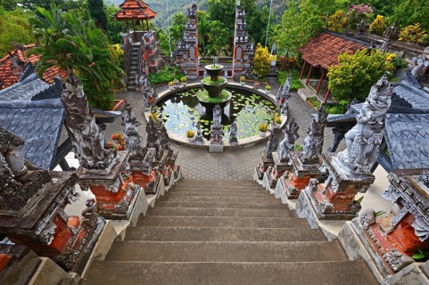 Central square with fountain