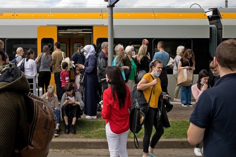 Chaos in local transport