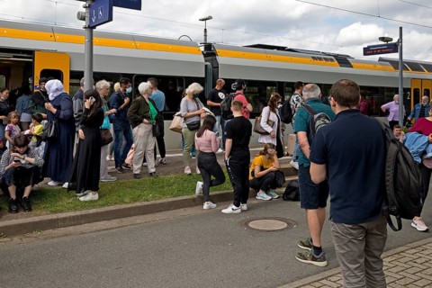 Chaos in local transport