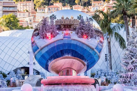 Monaco Casino reflecting in the ball