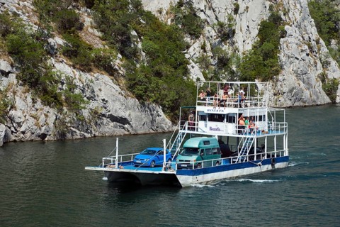 Rozafa ferry