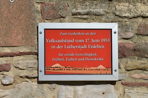 Commemorative plaque
