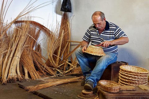 Basket maker