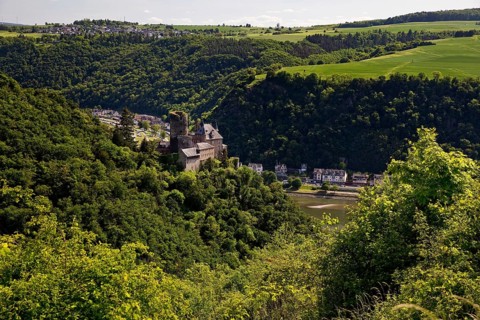 View of the Rhine Valley with Katz Castle