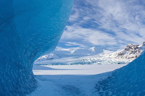 Ice formations in the glacier lagoon Fjallsarlon