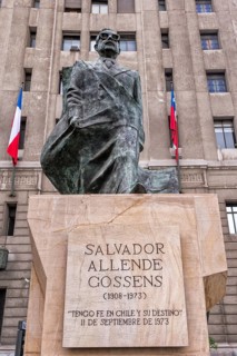 Salvador Allende Gossens-Statue