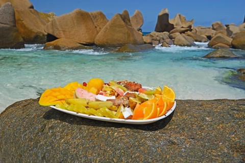Plate with exotic fruits