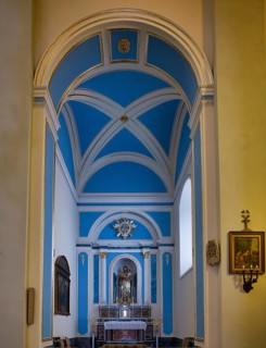 Interior side altar