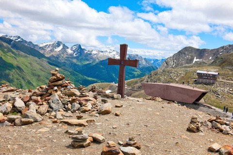 Cross at Timmelsjoch High Alpine Road