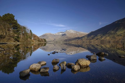 View of lake in overdeepened glacial valley