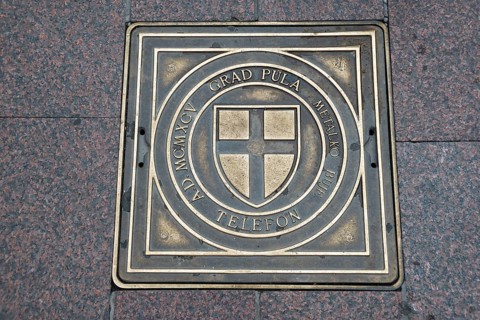Manhole cover
